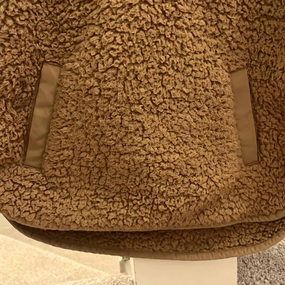 Abercrombie & Fitch Tan Sherpa Sweater - Picture 3 of 7